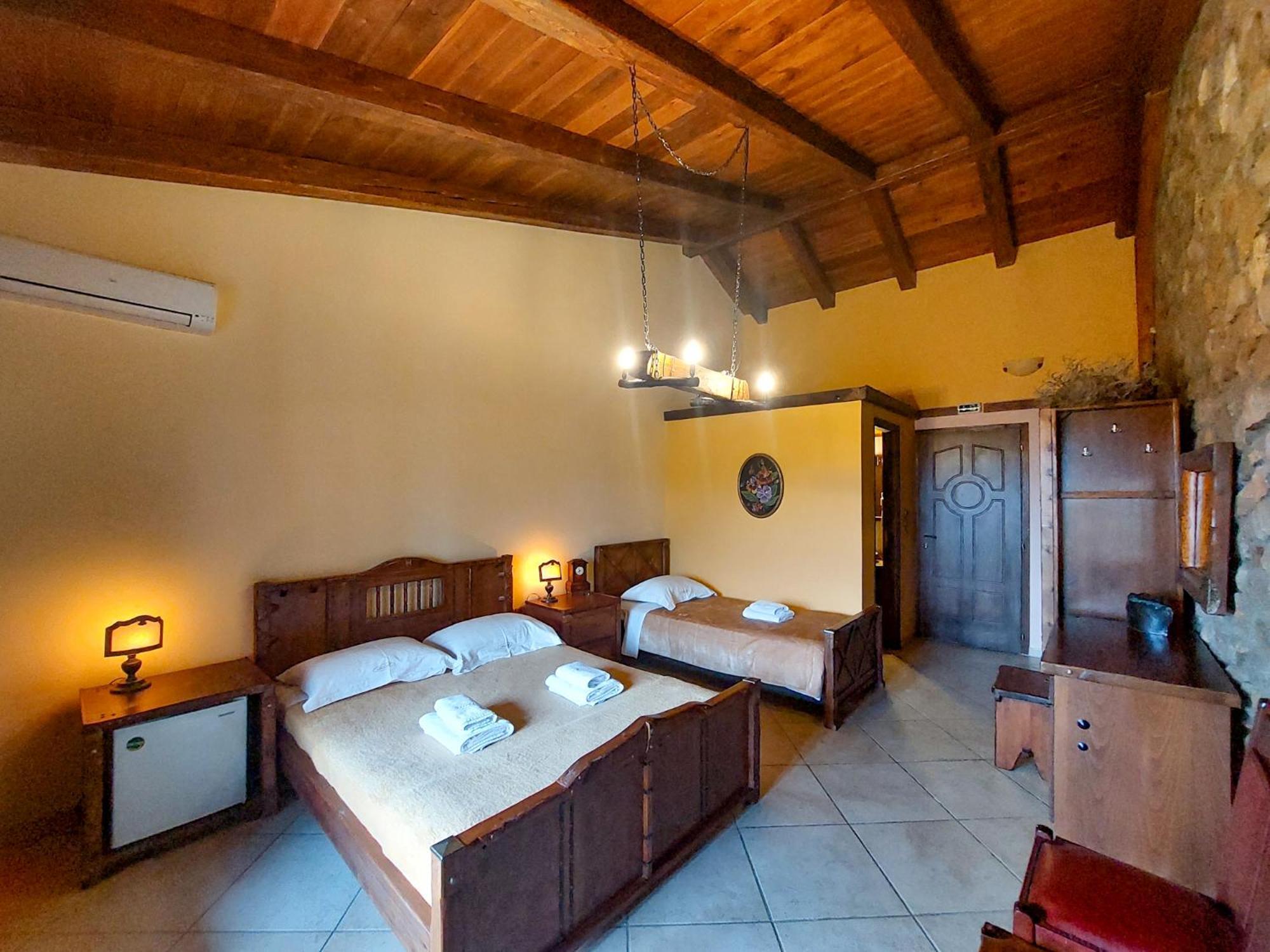 Hotel Metohi à Marioláta Extérieur photo